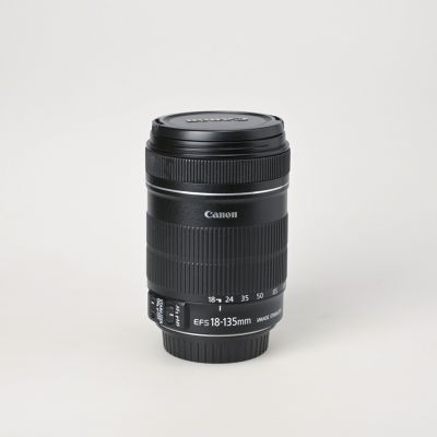 CANON 18 - 135 mm IS